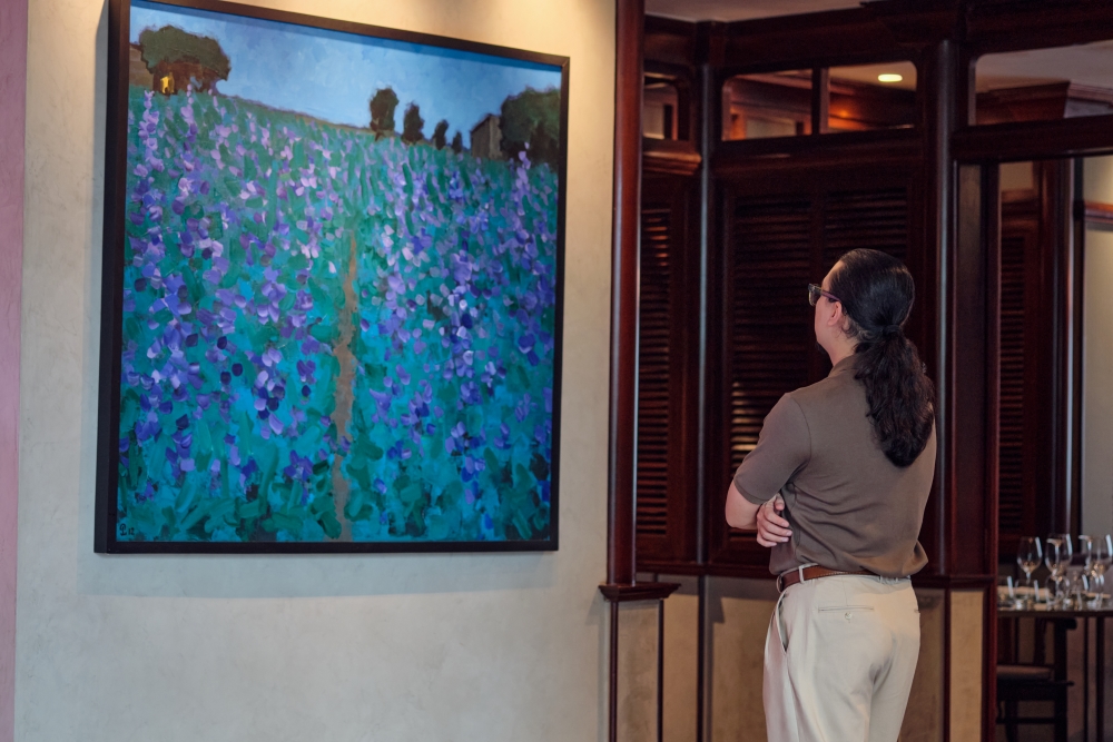 Art is not confined within a frame